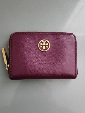 Tory Burch Robinson Zip Around Wallet